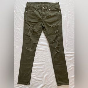 New VIP Jeans Destroyed Pants, Women’s Size 7/8